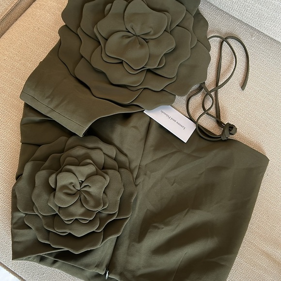 ✨ SALE✨ NWT Lovers + Friends Zora Crop Top & Skort Set - Olive Green - Picture 10 of 12
